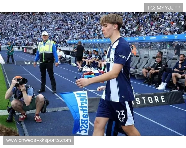 艾希霍恩的16岁:从青训营到德甲舞台的飞跃